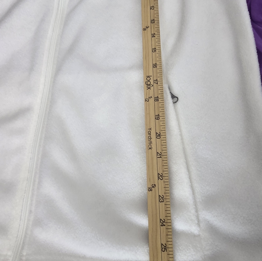 Columbia Soft White Sleeveless Fleece - Picture 11 of 11